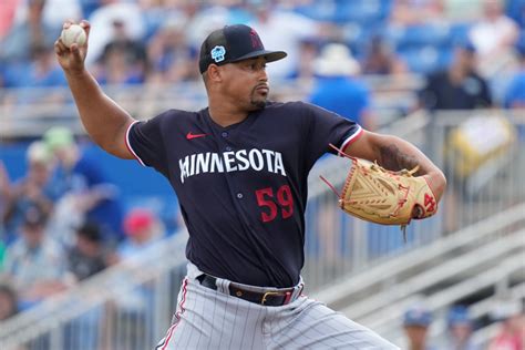 Twins reliever Jhoan Duran sets sights on lofty goals for sophomore season